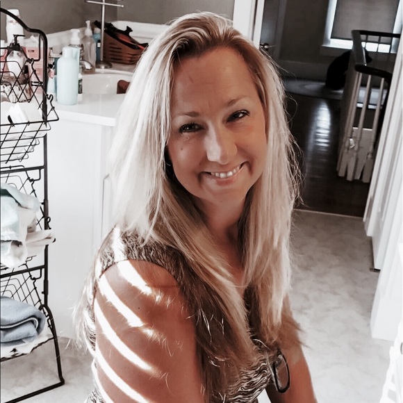 Meet the Posher Other - Meet your Posher, Lisa